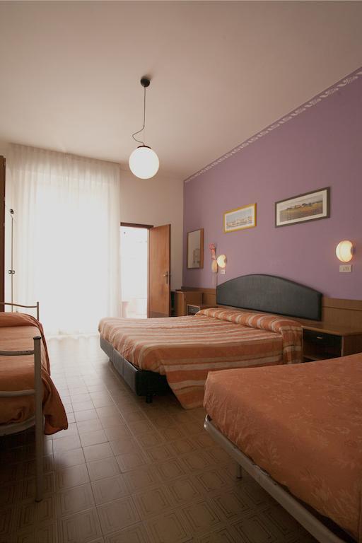 Hotel Meritime Bellaria-Igea Marina Bilik gambar